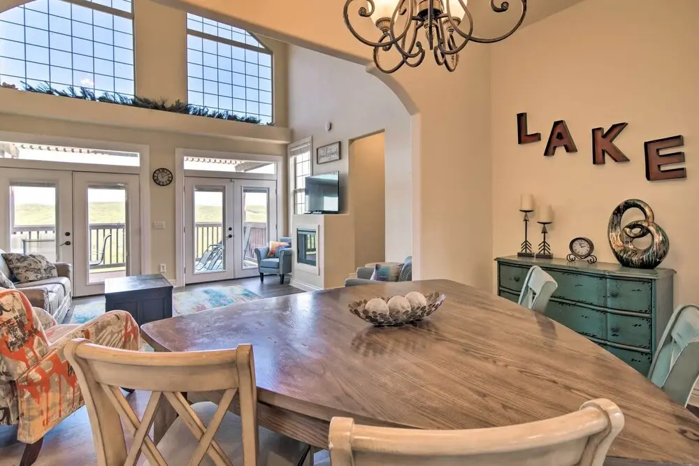 Luxe Mtn-view Condo in Branson w/ Hot Tub Access!