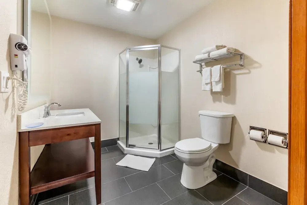 Americas Best Value Inn New London
