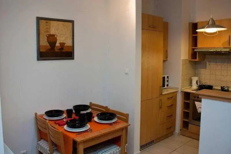 Far Home Apartments