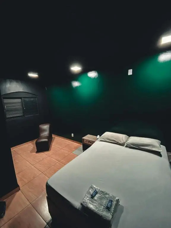 Light Motel