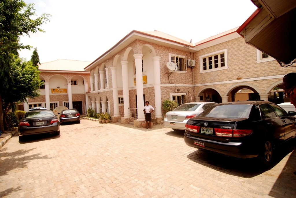 Ajoy Hotel And Suite
