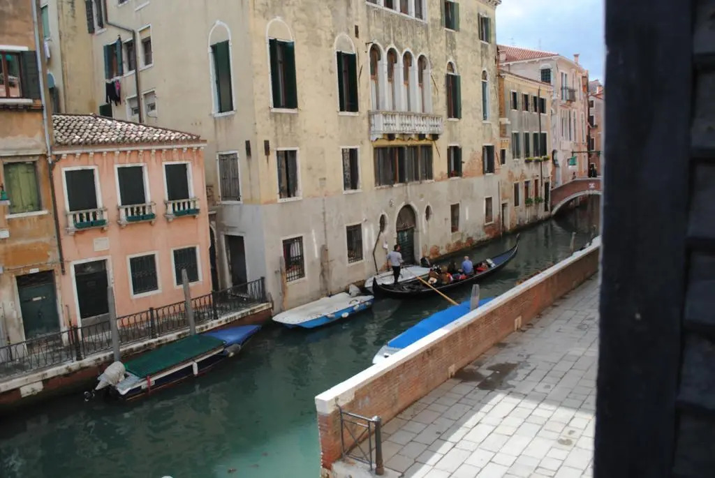 Palazzo San Firmino Historic Palace all Suite Canal View