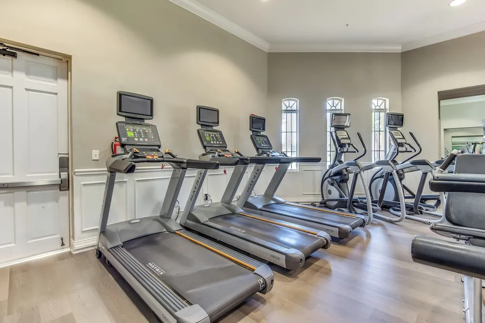 Cozy LAKEVIEW Condo w FREE Resort Access