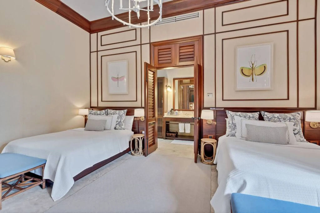Magnificent Eight Bedroom Holiday Home