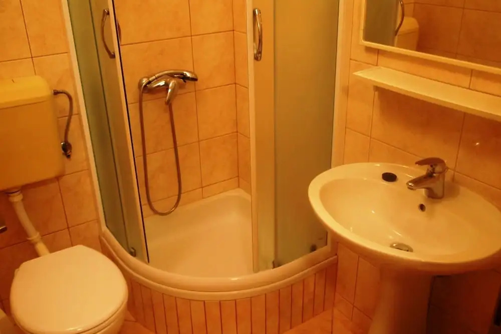 Apartments by the sea Makarska - 21425