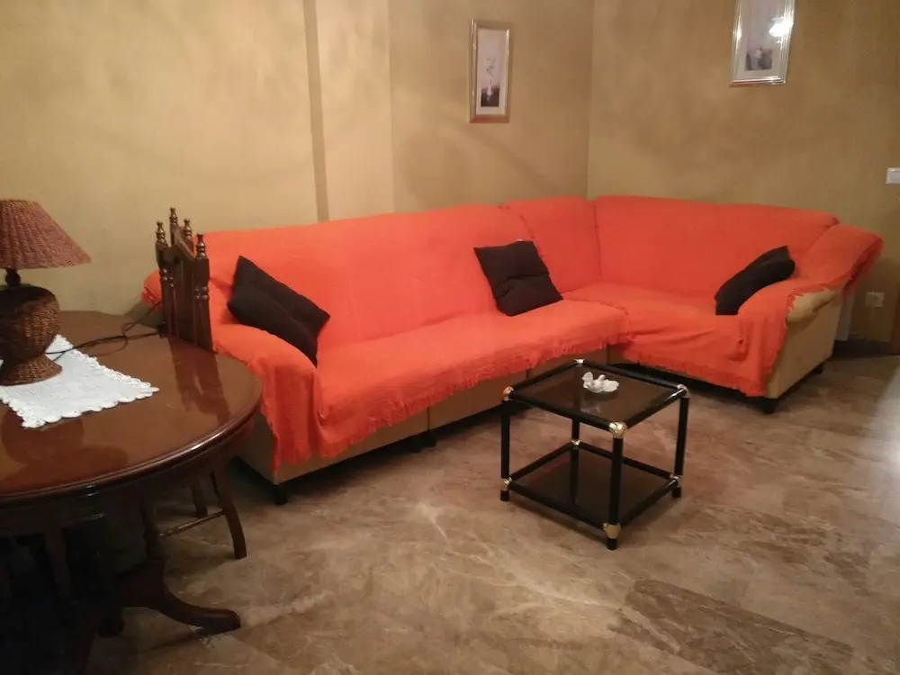 Accommodations, Turisticos