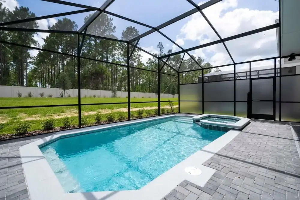 4466 Create Memories in This Cozy 7BR Home With Loved Ones