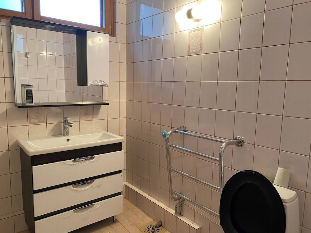 Lovely 2-br 77m2 Apart Pasila-train Station