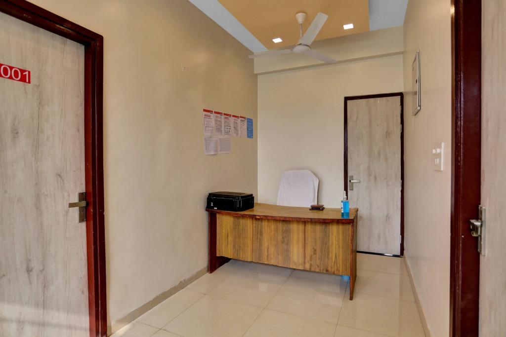 Hotel O by OYO Expo View Near PVR Ansal Plaza Greater Noida