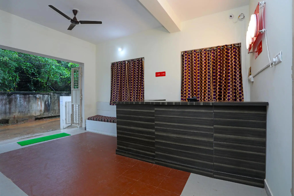 OYO 15084 Sai Lotus Residency