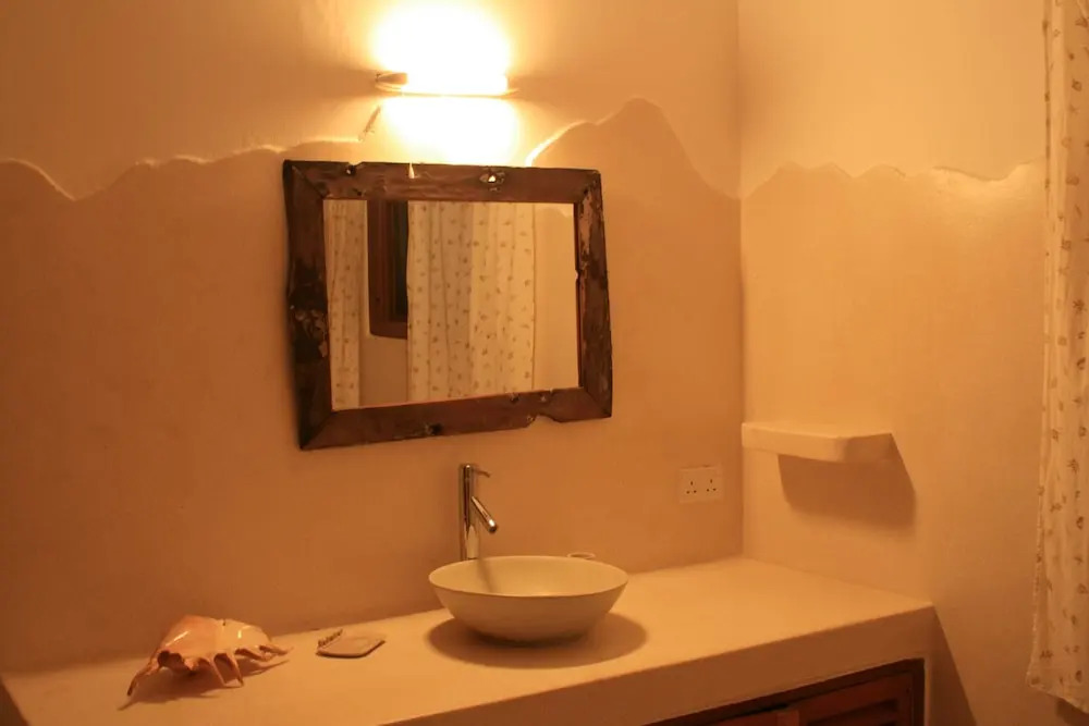 Deluxe Villa With Garden / Pool With Service Staff 150mt From the sea