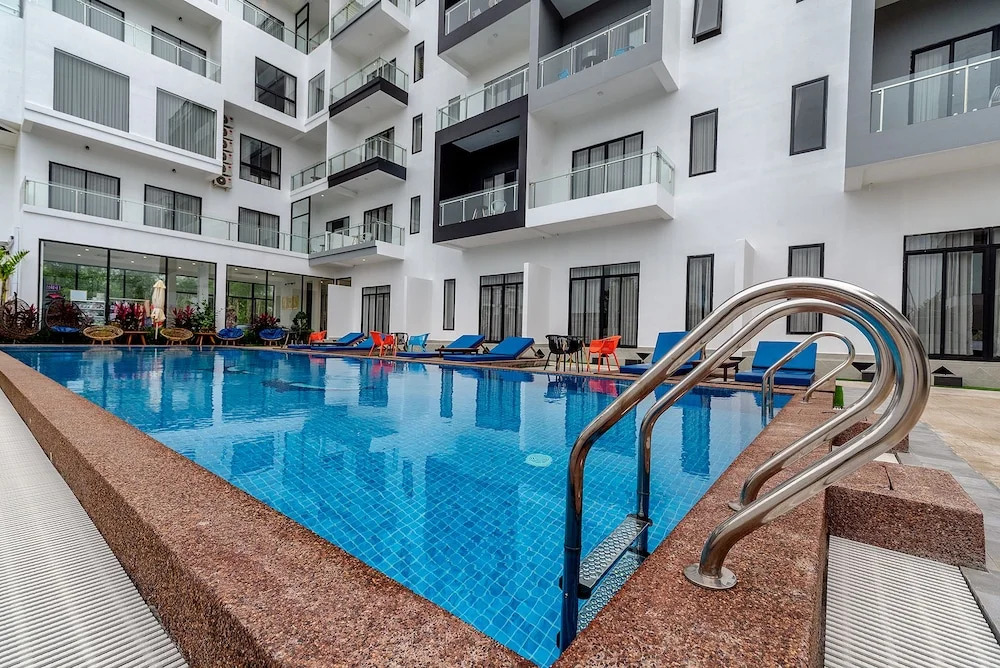 Phoenix Sea View Hotel