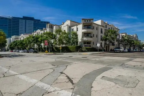 Glendon Westwood 2204