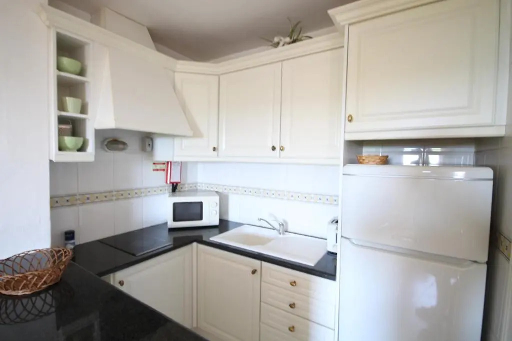 Praia da Oura Apartment - 100 m from the Beach - By Bedzy
