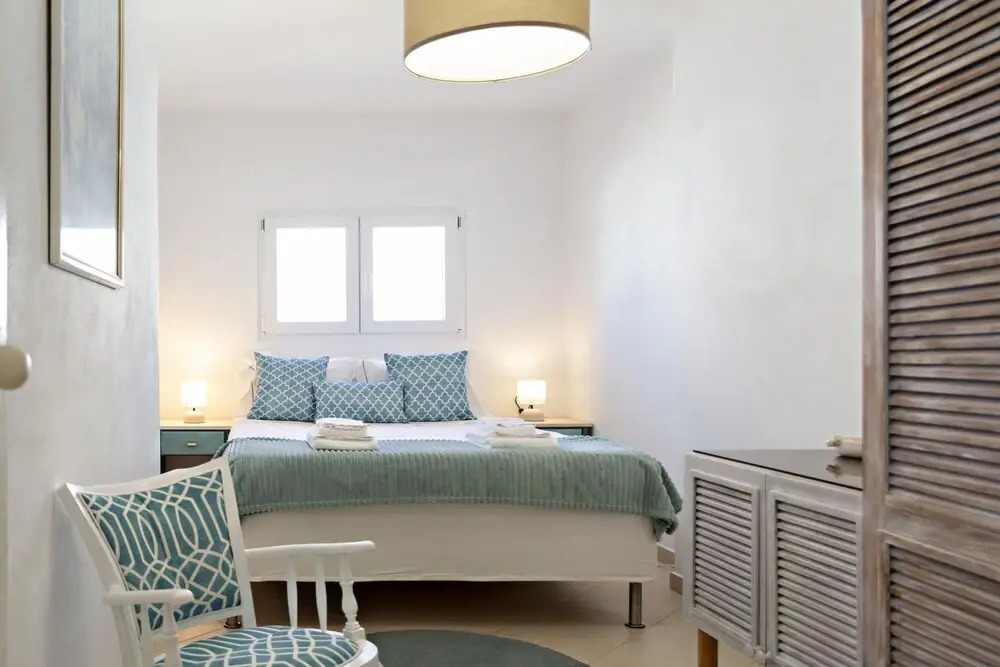 Villa Lydia in Faro With 3 Bedrooms and 1 Bathrooms