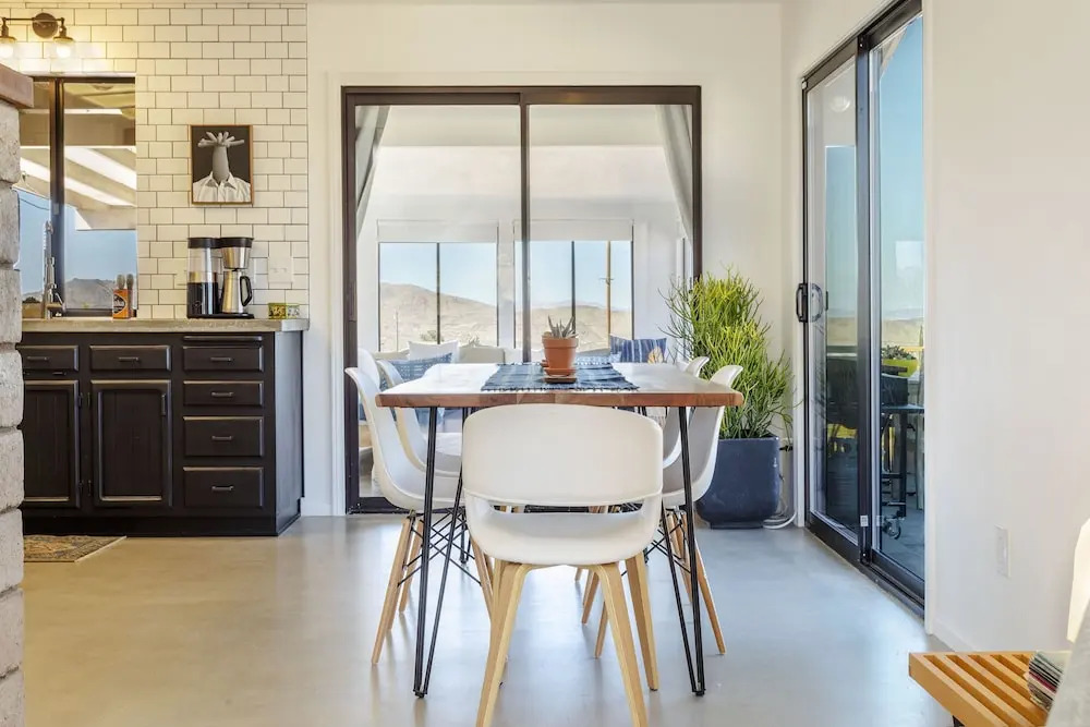 Twilight Terrace - Relax In Style 2 Bedroom Home by RedAwning