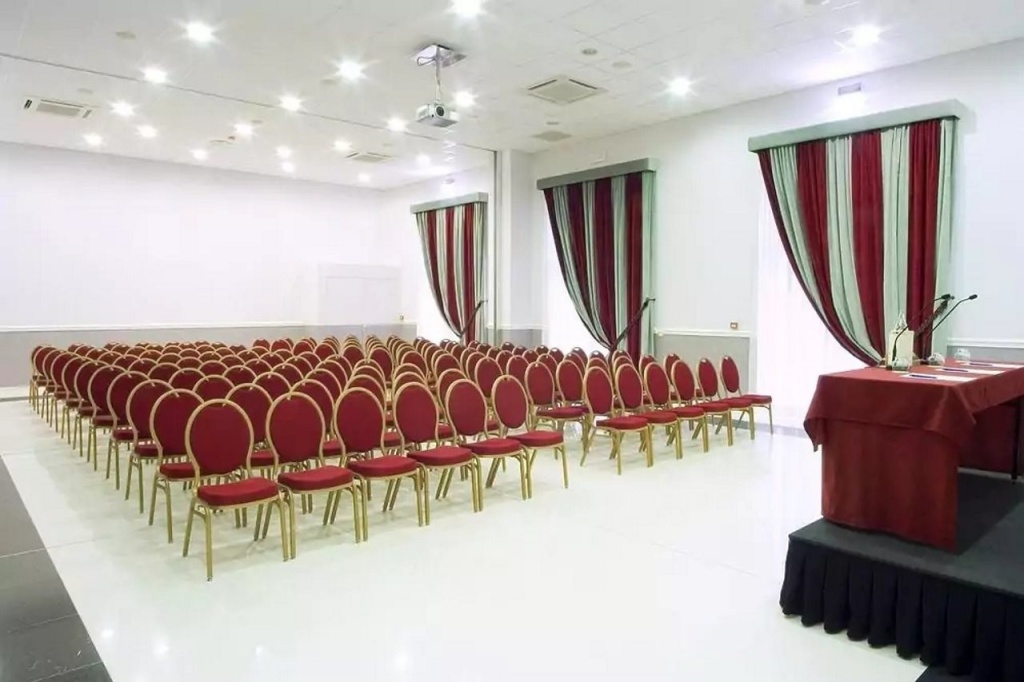 Hotel & Meeting Centergross