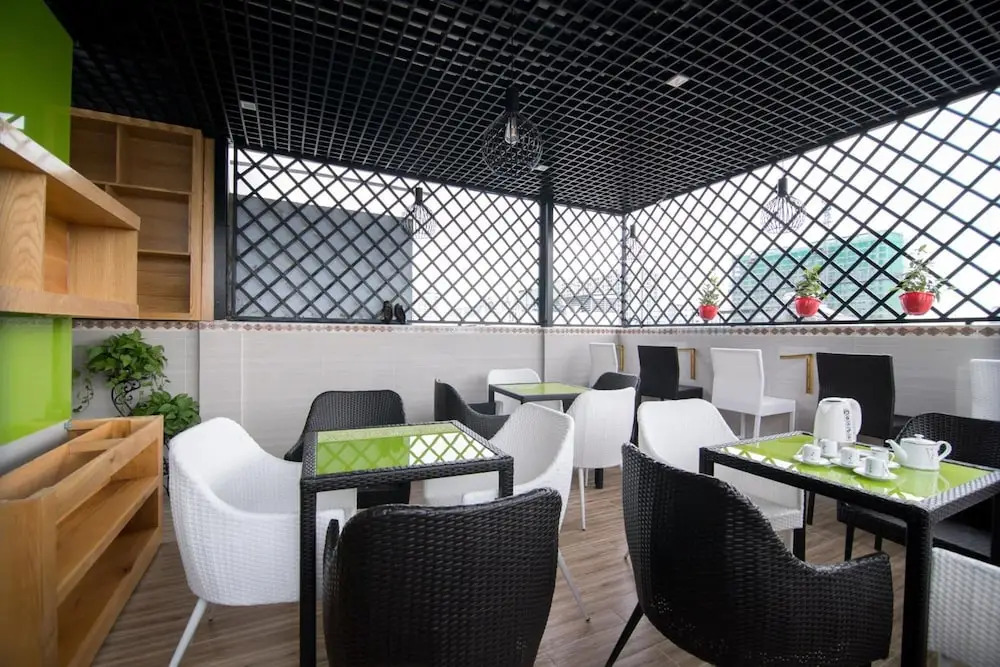 Silk Hotel