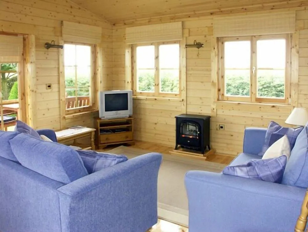 Thornlea Log Cabin