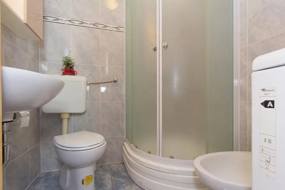 "brodarica Penthouse 4+2, Sea View"