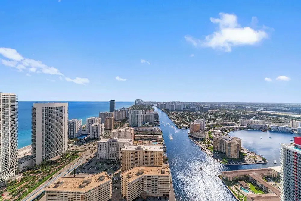 2BR Ocean Penthouse: Private Terrace & Hot Tub