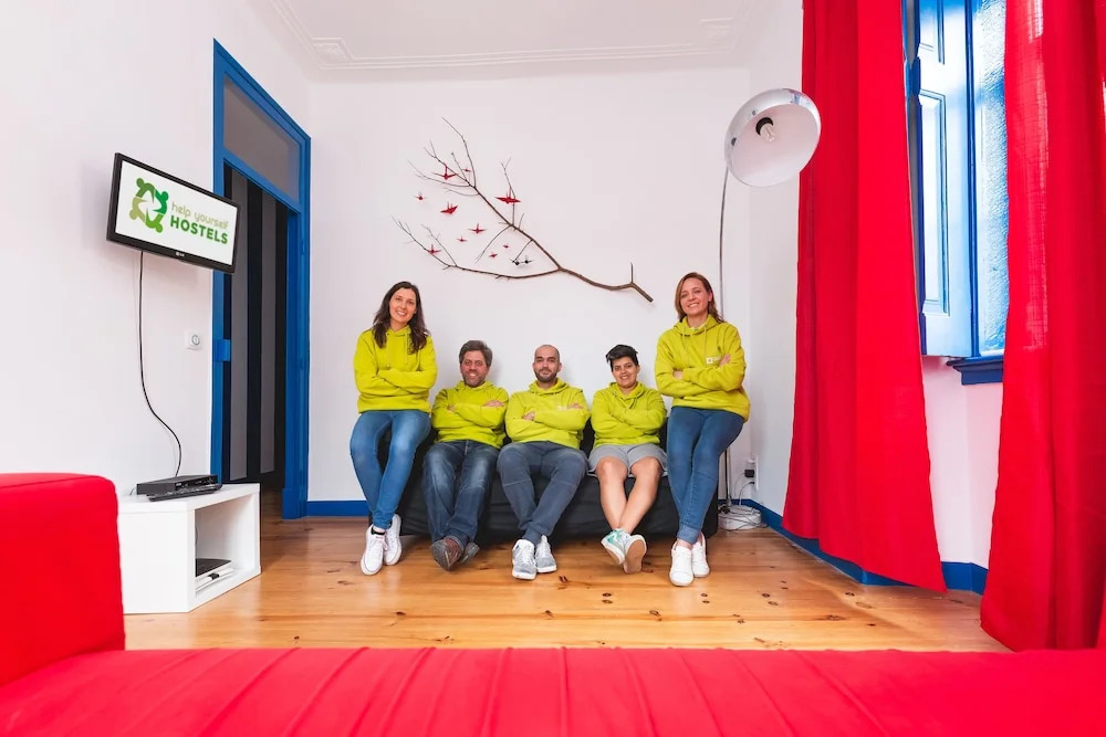 Help Yourself Hostels - Parede