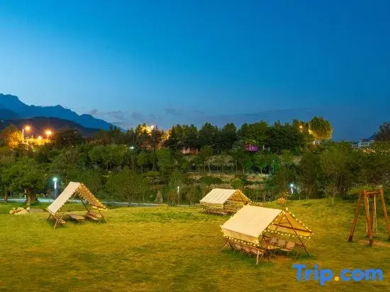 Tai'an  Jianguo Hidden Garden-style Hotel