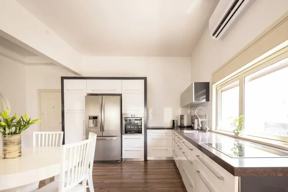 Heart of TLV Elegant Home by Sea N' Rent