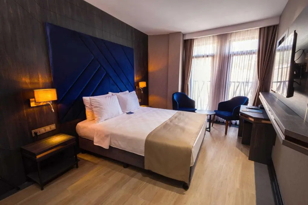 West Door Hotel