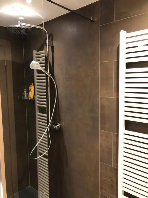 PEGASUS I - 2 chambres de luxe, cuisine, salon, terrasse et sauna