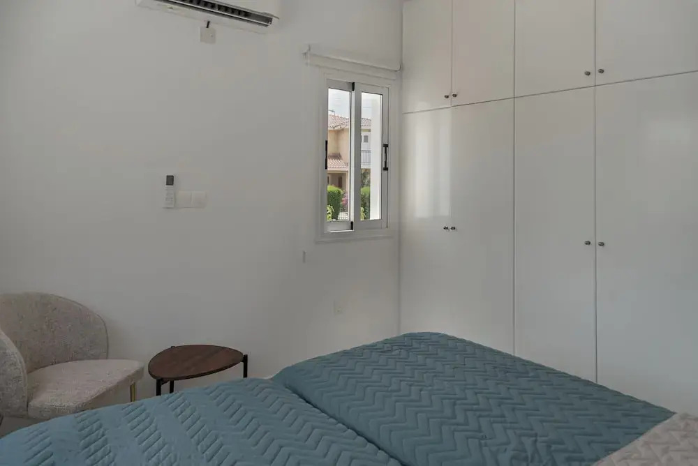Phaedrus Living Olga Residence