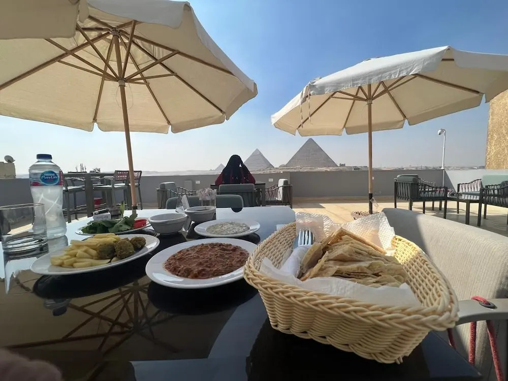 Pyramids Hotel