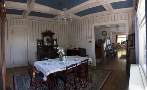 Candlelight Mansion