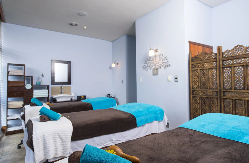 Riboville Boutique Hotel And Restaurant