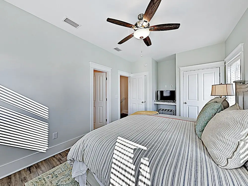 New Listing! All-suite Beach New-build W/ Pool 2 Bedroom Home