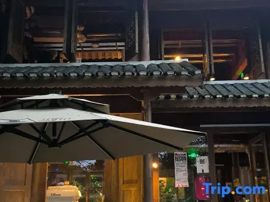 Yunyue Xingchen Homestay (Guiyang Huaxi Park Subway Station Guizhou University Huaxi South Campus)