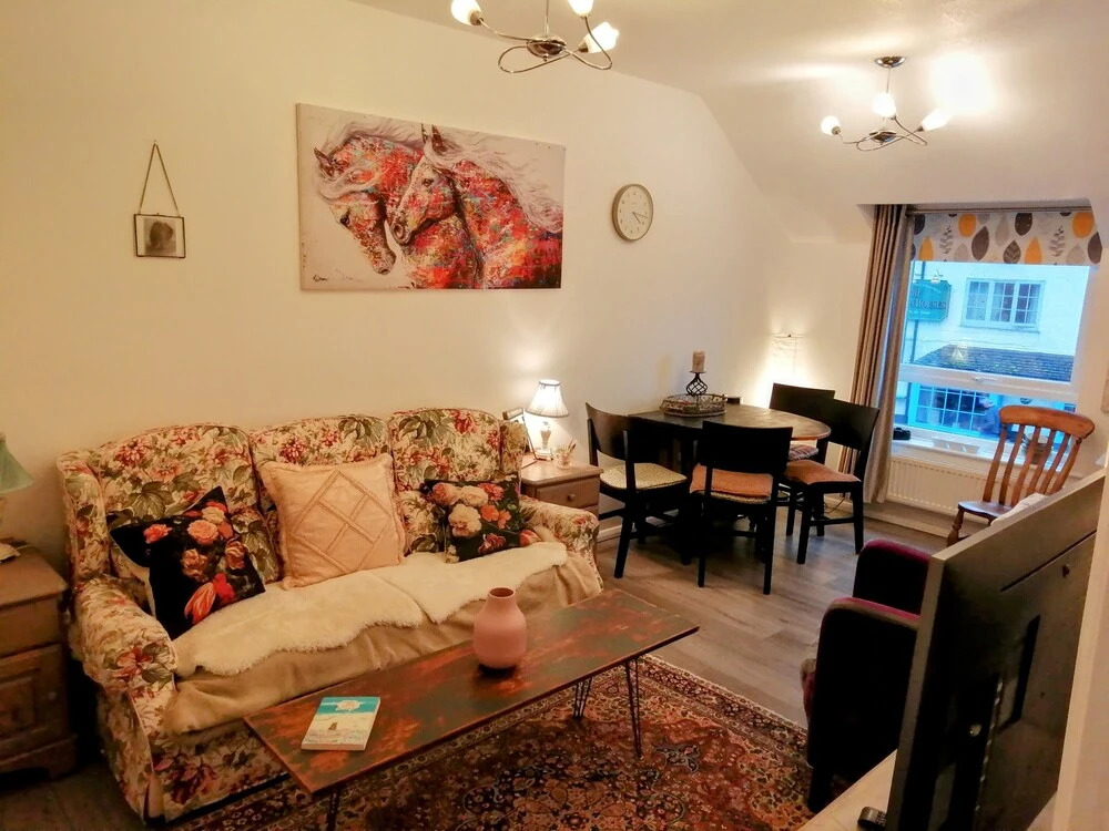 Modern and Cosy Apartment in Shipton on Stour, UK