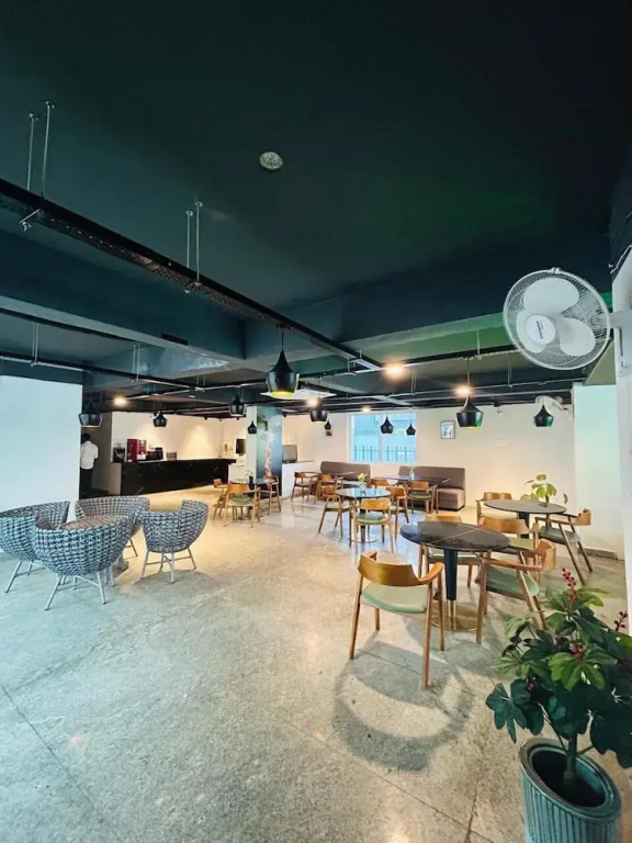 Wild Wings Premium Hotel