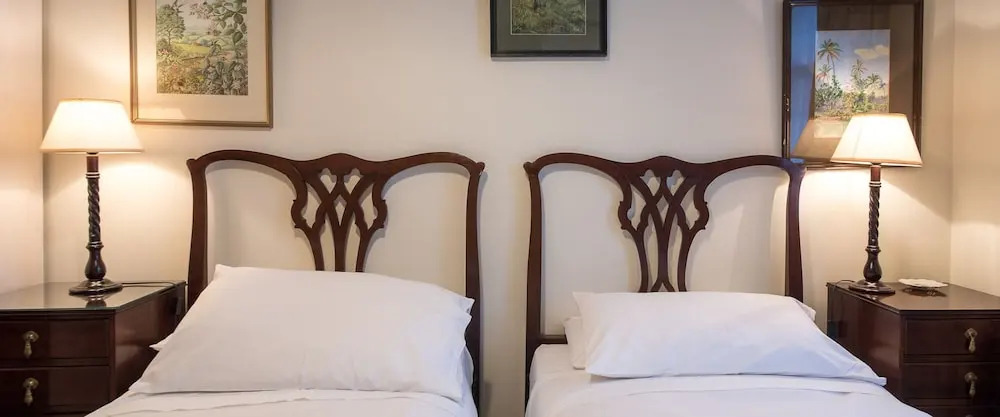 A Place Like Home - Elegant Apartment near Green Park