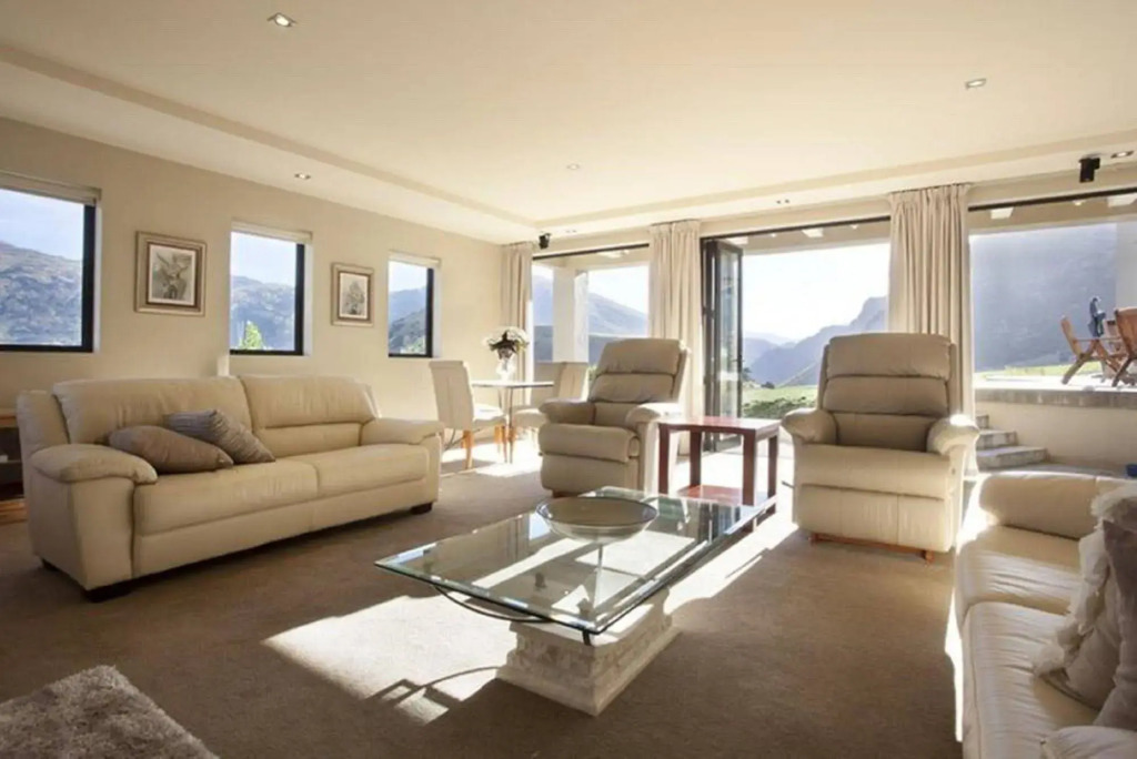 Gibbston House Boutique B&B