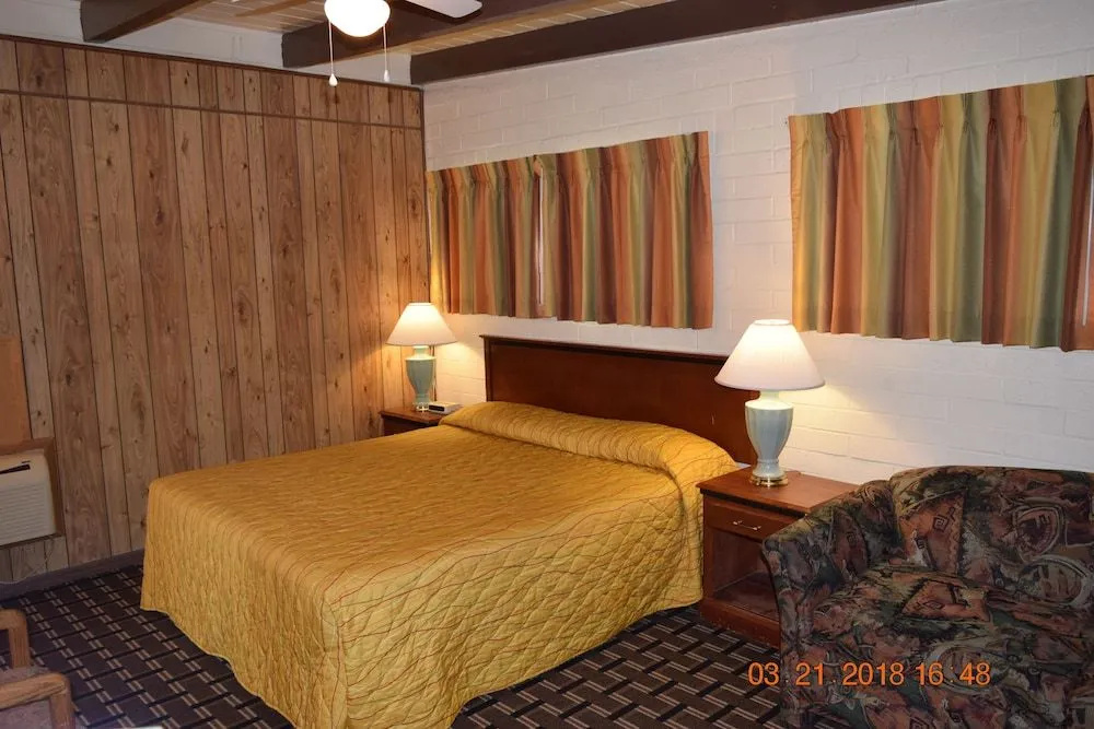 Stanlunds Inn and Suites