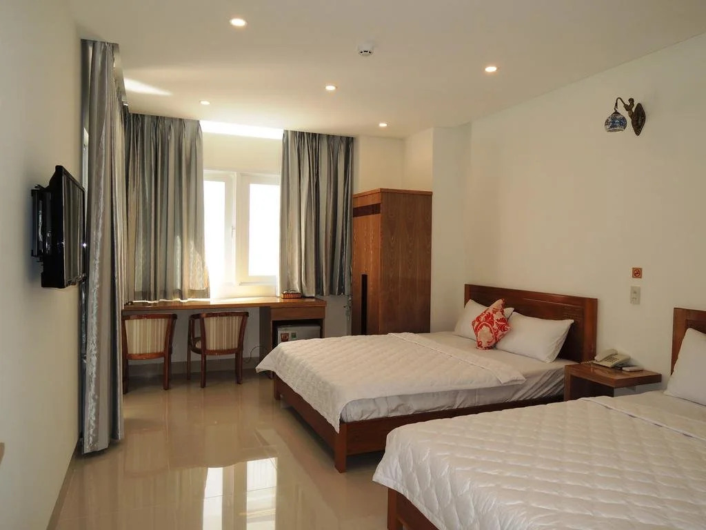 Lee Hotel