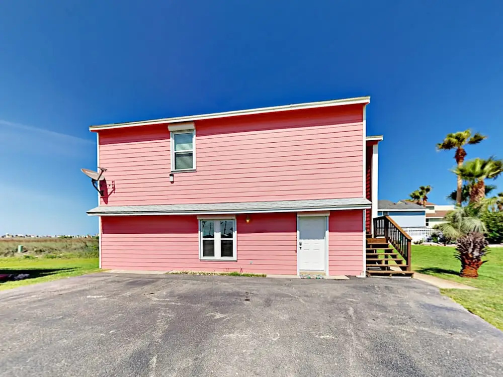 Split Level Stunner in Port Aransas by RedAwning