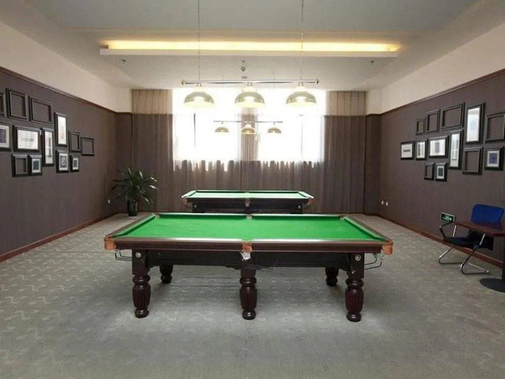 Kunming Maple Palace Hotel