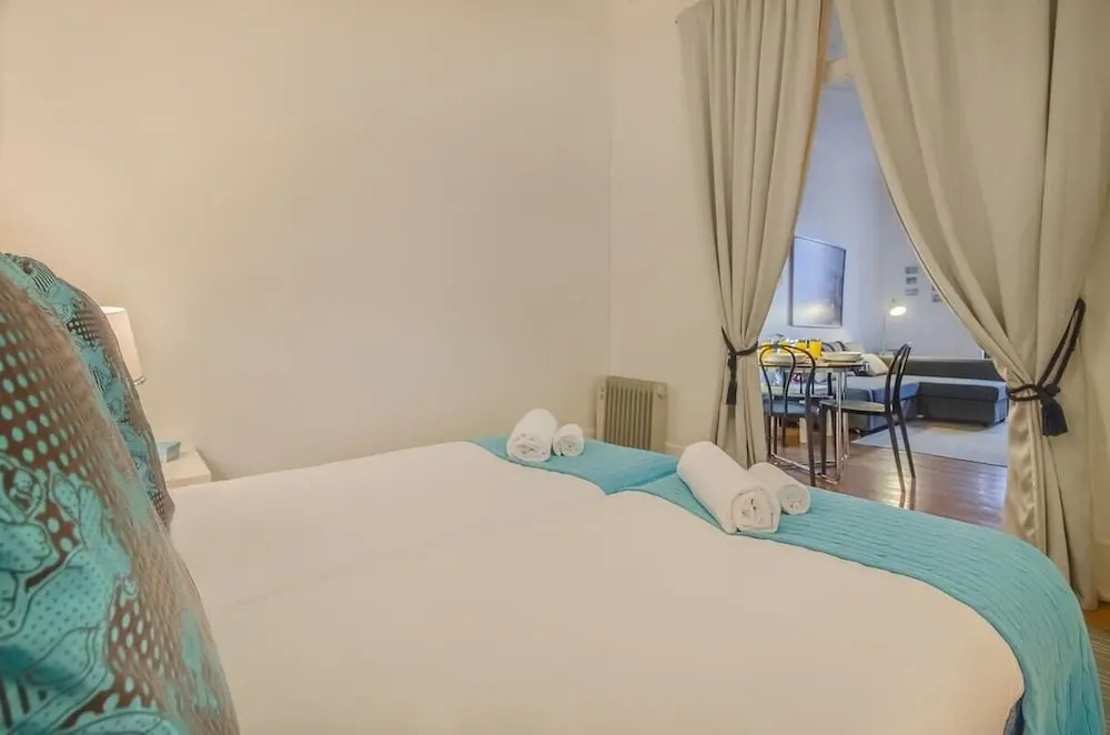 Old Town Chiado Balcony Aircon by LD Apartments