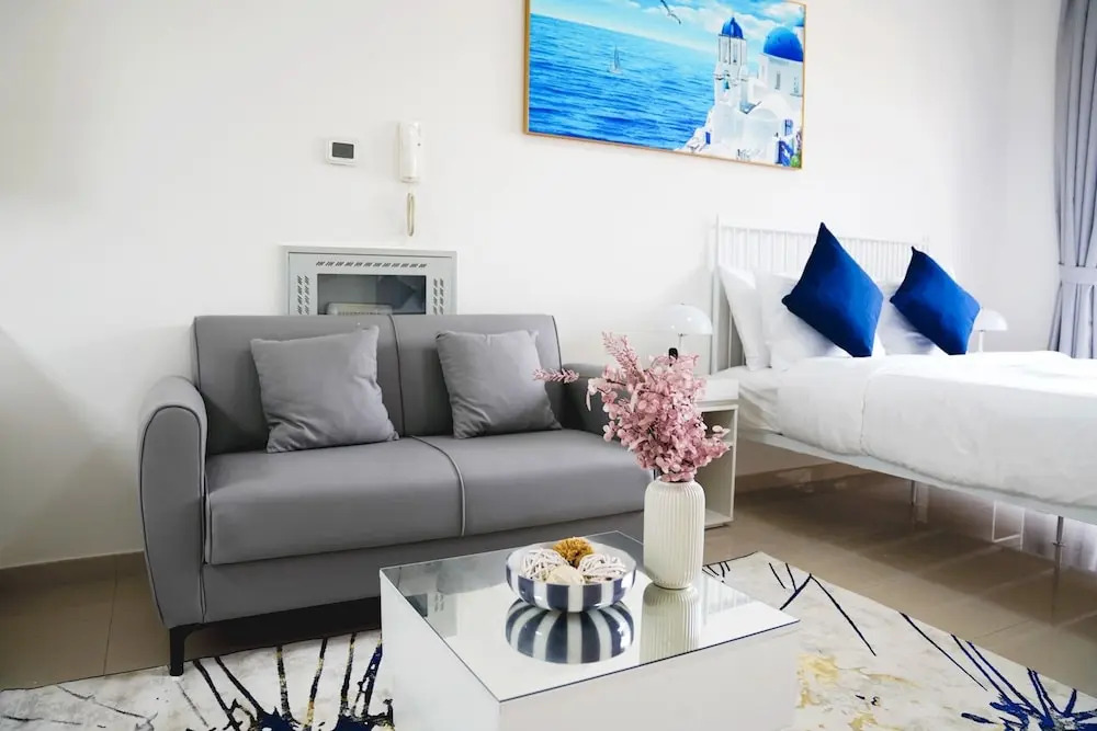 Stunning Sea View Apt. With Balcony - RAK