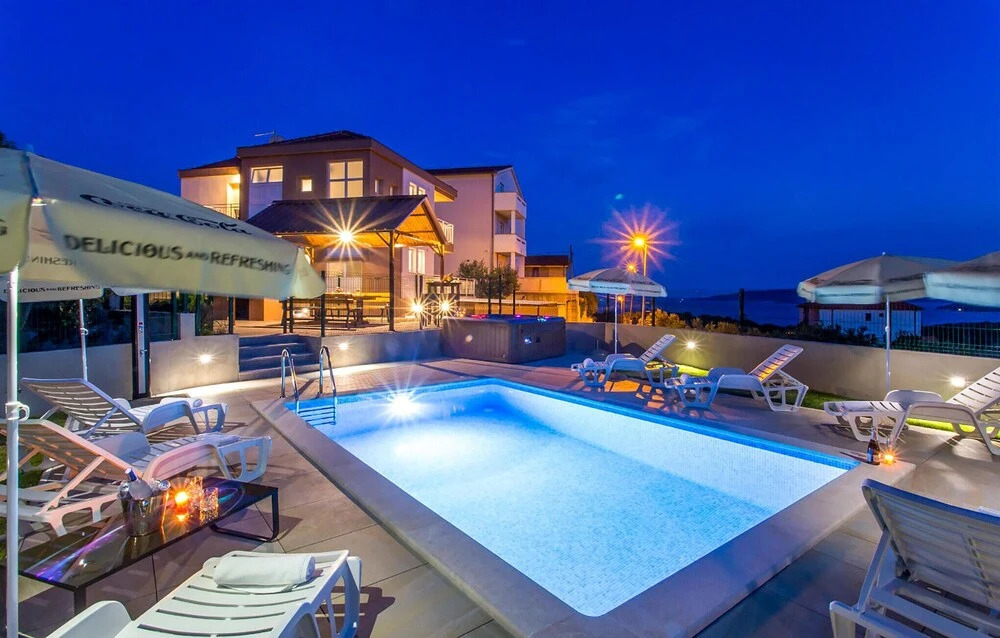 Awesome Home in Seget Donji with Outdoor Swimming Pool, Hot Tub & 4 Bedrooms