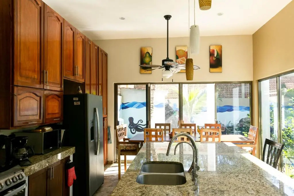 Casa El Faro is a Spacious 4 Bedroom House with a pool