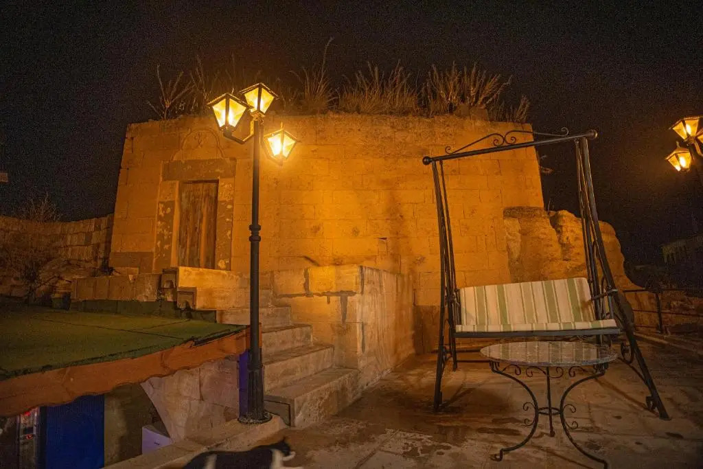 Pietra Cave Suites