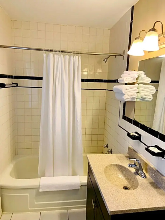 Toronto Lakeshore Hotel